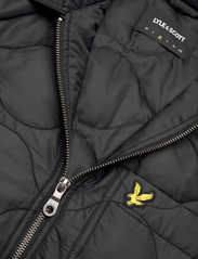 Lyle & Scott - Quilted Overshirt - spring jackets - x002 black ice - 2