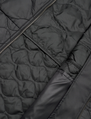 Lyle & Scott - Quilted Overshirt - spring jackets - x002 black ice - 4