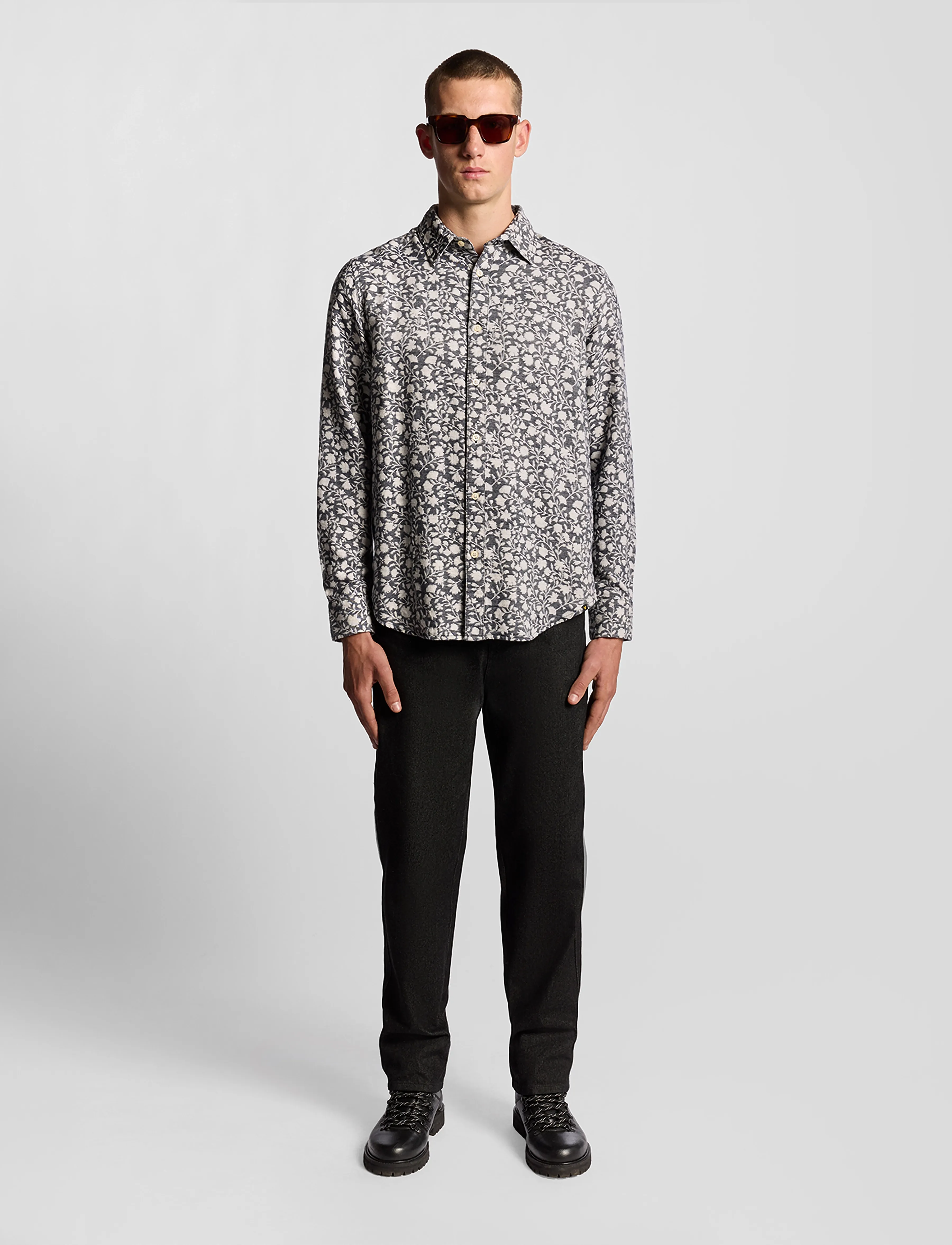 Lyle & Scott - Floral Jacquard Shirt - hemden mit muster - w189 jet black/ white - 5