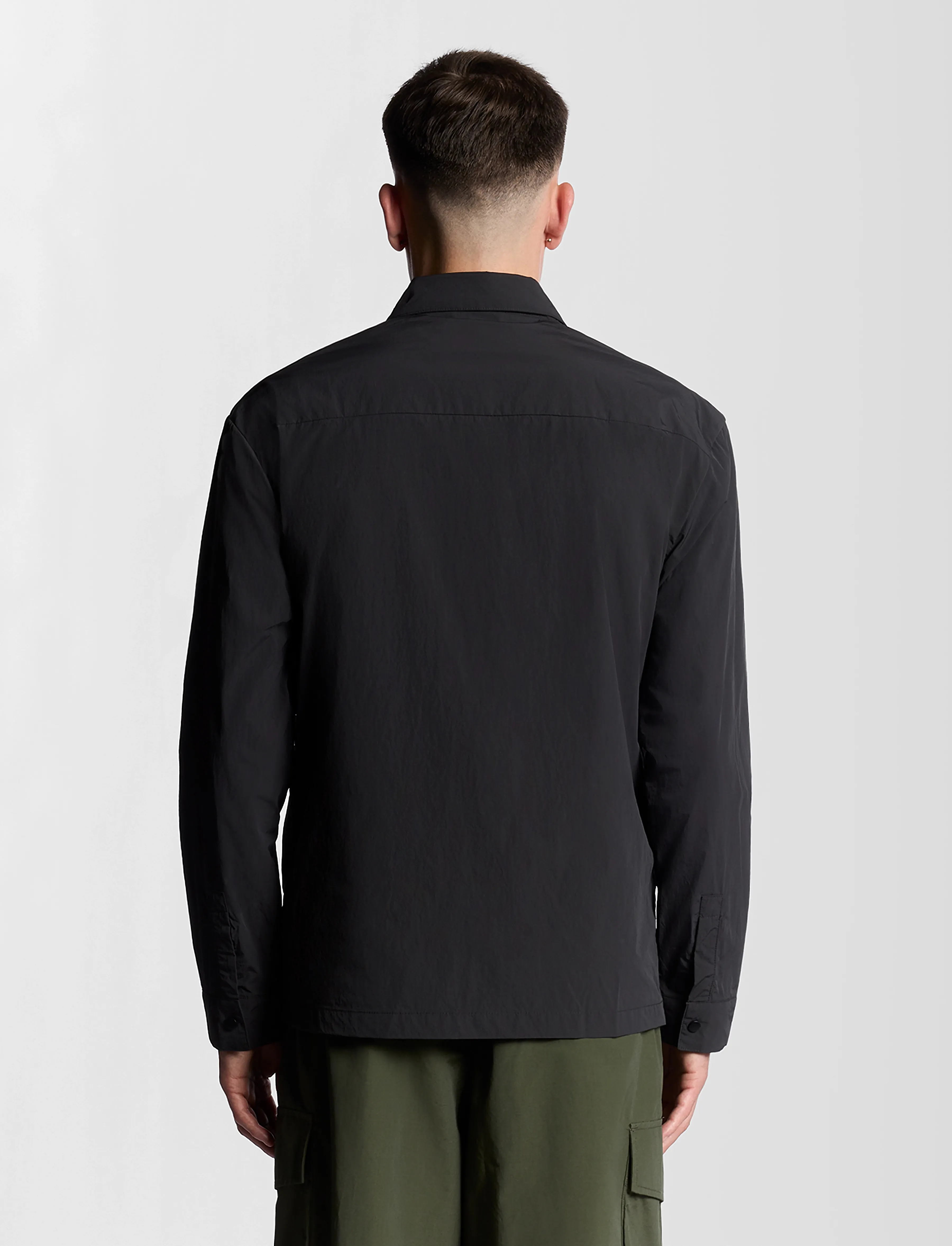 Lyle & Scott - Crinkle Nylon Overshirt - mehed - x002 black ice - 3