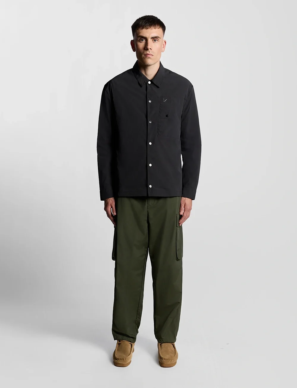 Lyle & Scott - Crinkle Nylon Overshirt - overshirts - x002 black ice - 4