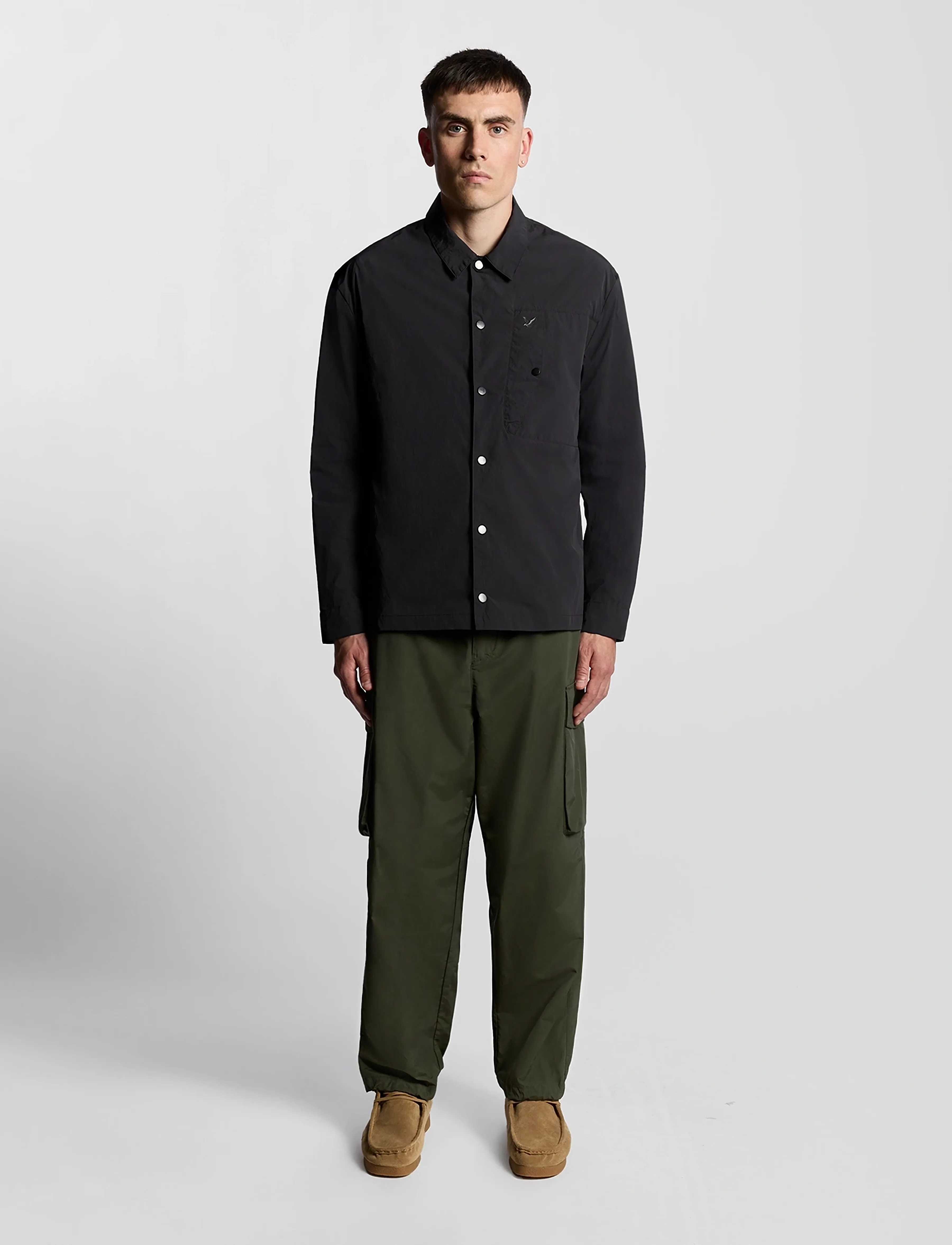 Lyle & Scott - Crinkle Nylon Overshirt - mehed - x002 black ice - 4