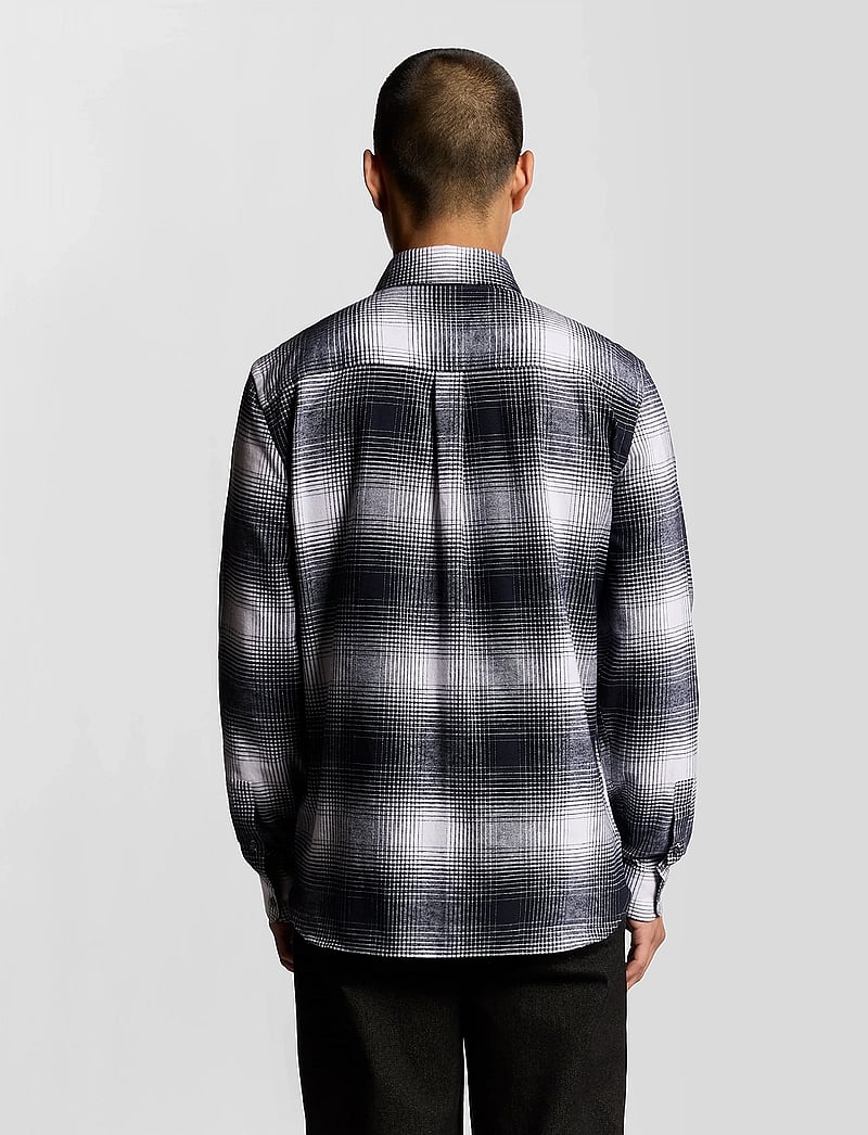 Lyle & Scott - Ombre Check Flannel Shirt - karierte hemden - night sky/ white - 3