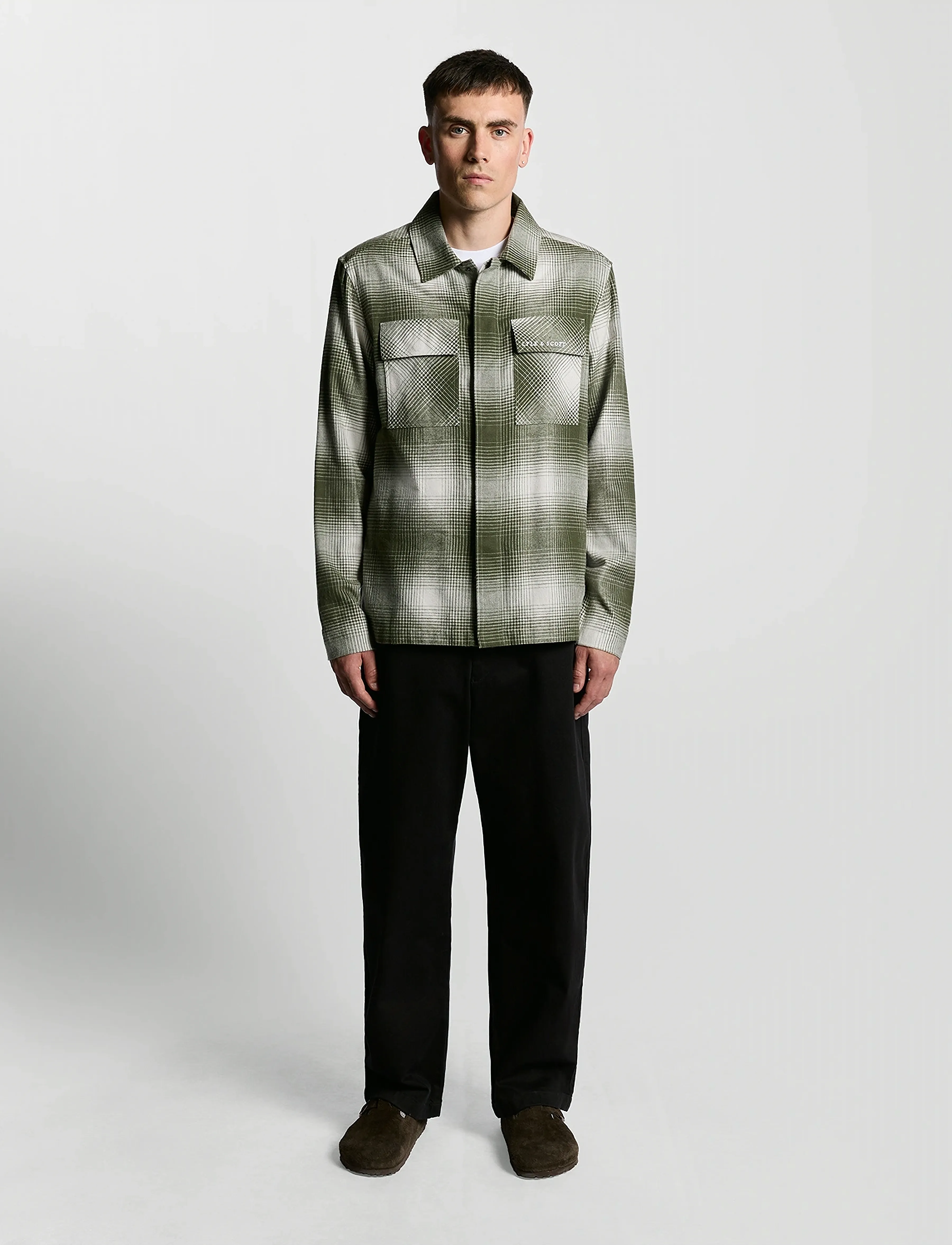 Lyle & Scott - Ombre Check Overshirt - mænd - x968 deep depths/ dropcloth - 4