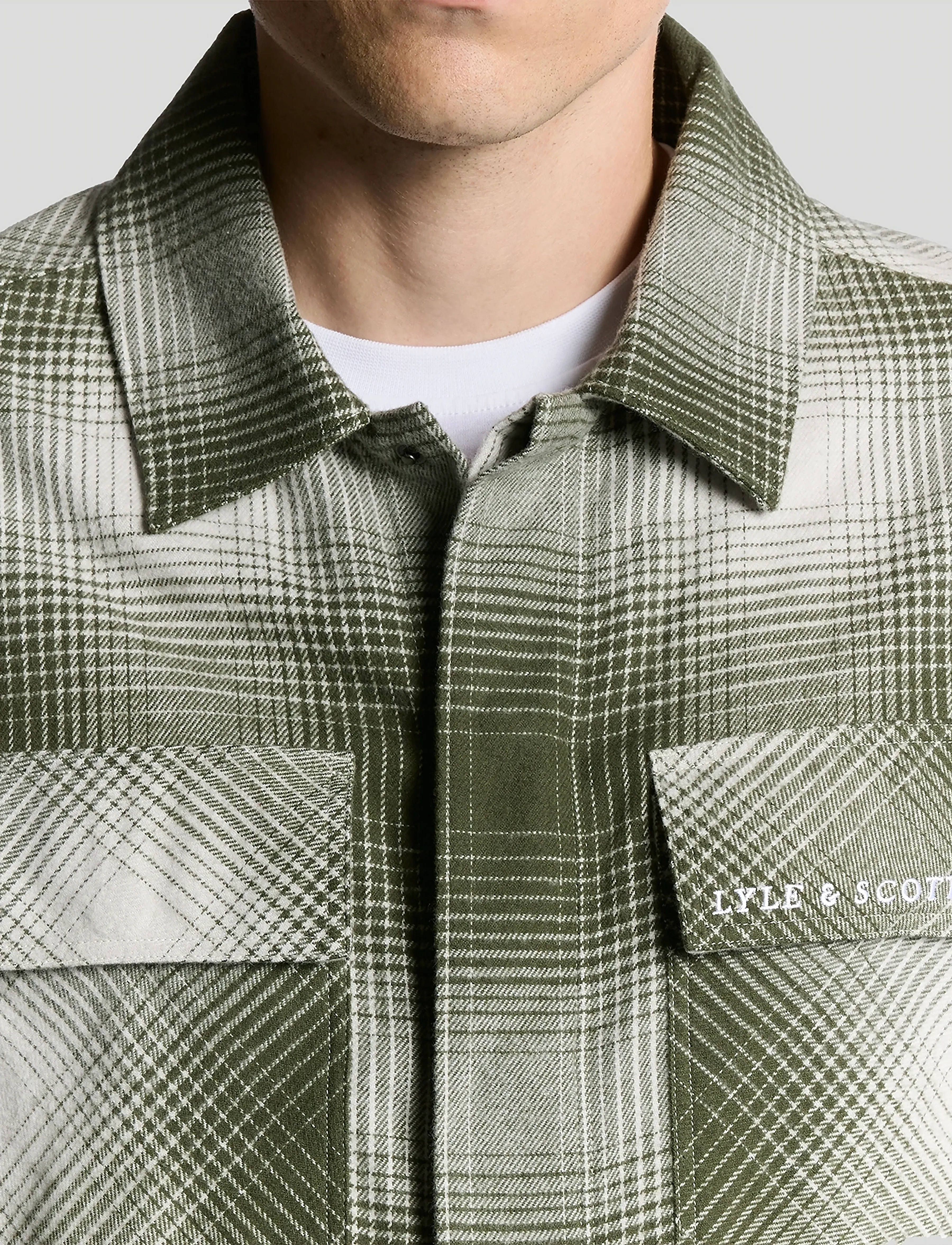 Lyle & Scott - Ombre Check Overshirt - mænd - x968 deep depths/ dropcloth - 5
