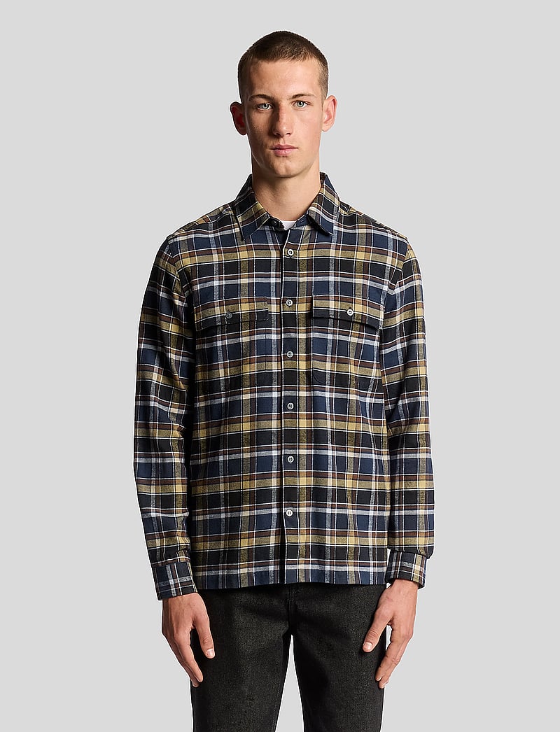 Lyle & Scott - Brushed Cotton Check Shirt - ternede skjorter - y064 blue night/ green tan - 0