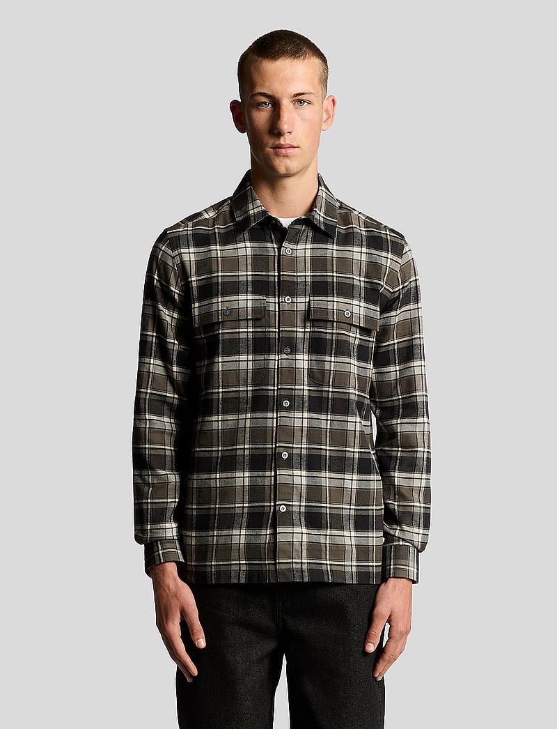 Lyle & Scott - Brushed Cotton Check Shirt - ternede skjorter - y063 jet black/ limestone - 0