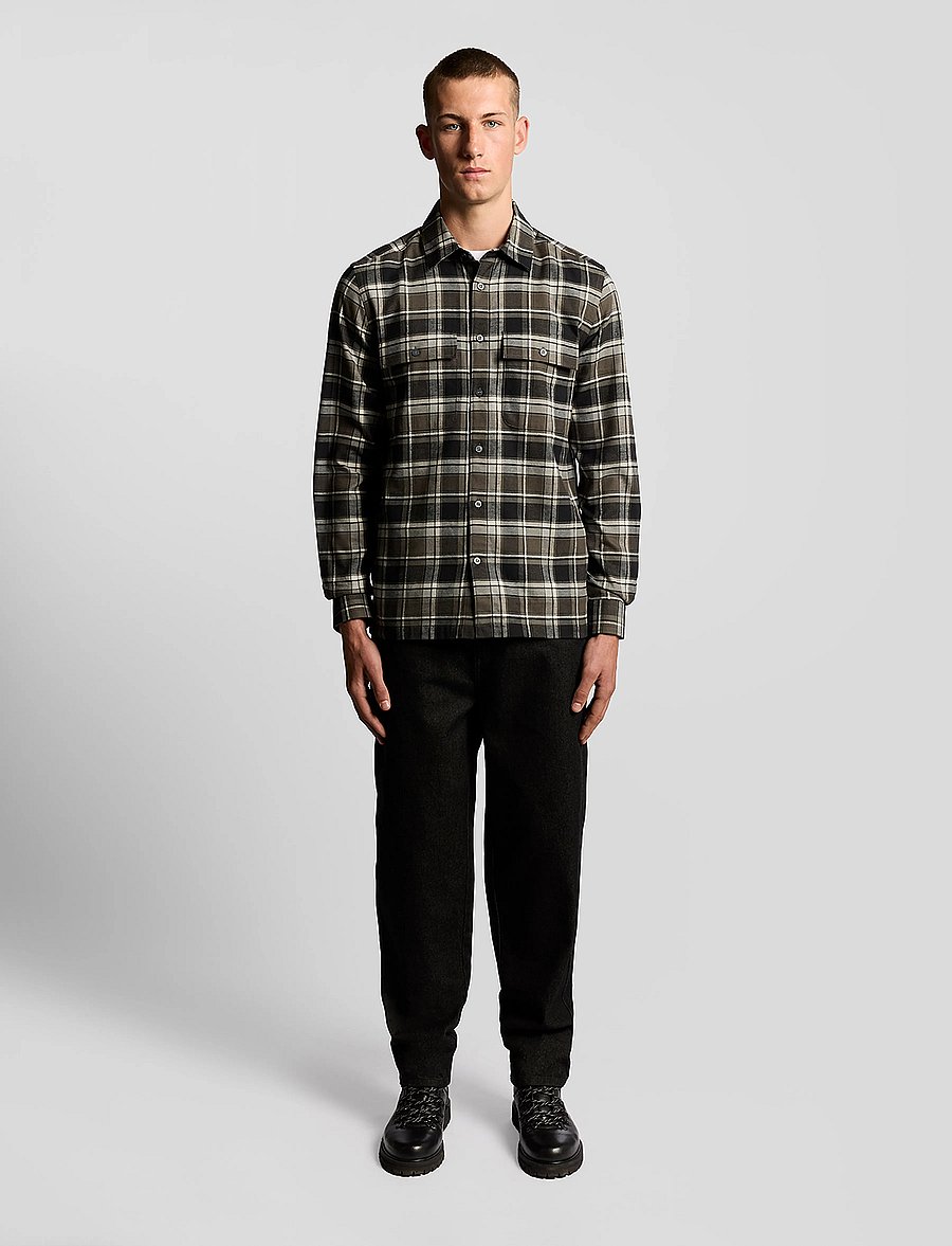 Lyle & Scott - Brushed Cotton Check Shirt - ternede skjorter - y063 jet black/ limestone - 5
