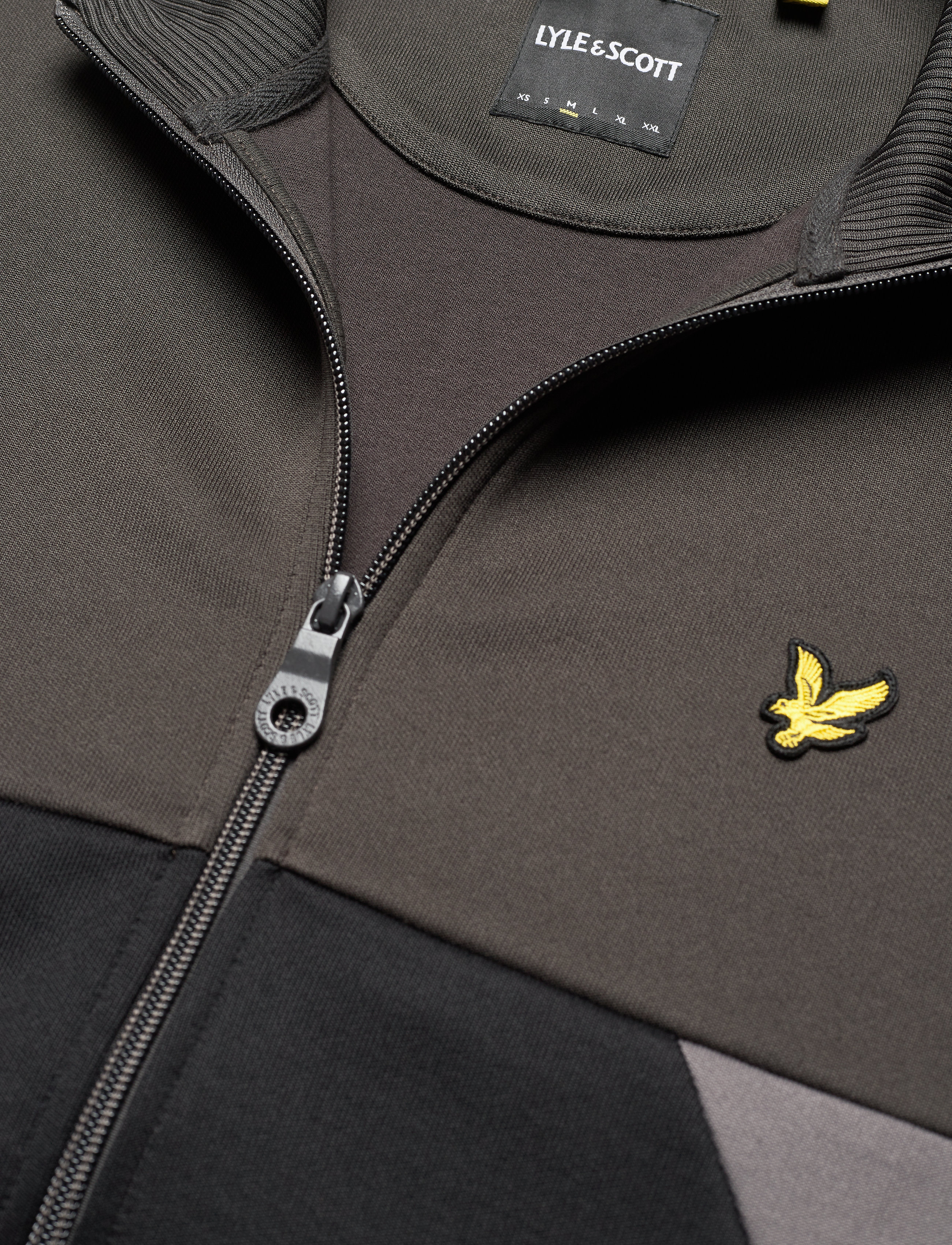Lyle & Scott - Geo Panel Zip Through - raven/ jet black - 2