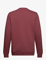 Lyle & Scott - Embroidered Crew Neck Sweatshirt - swetry - x086 fletcher burgundy - 1