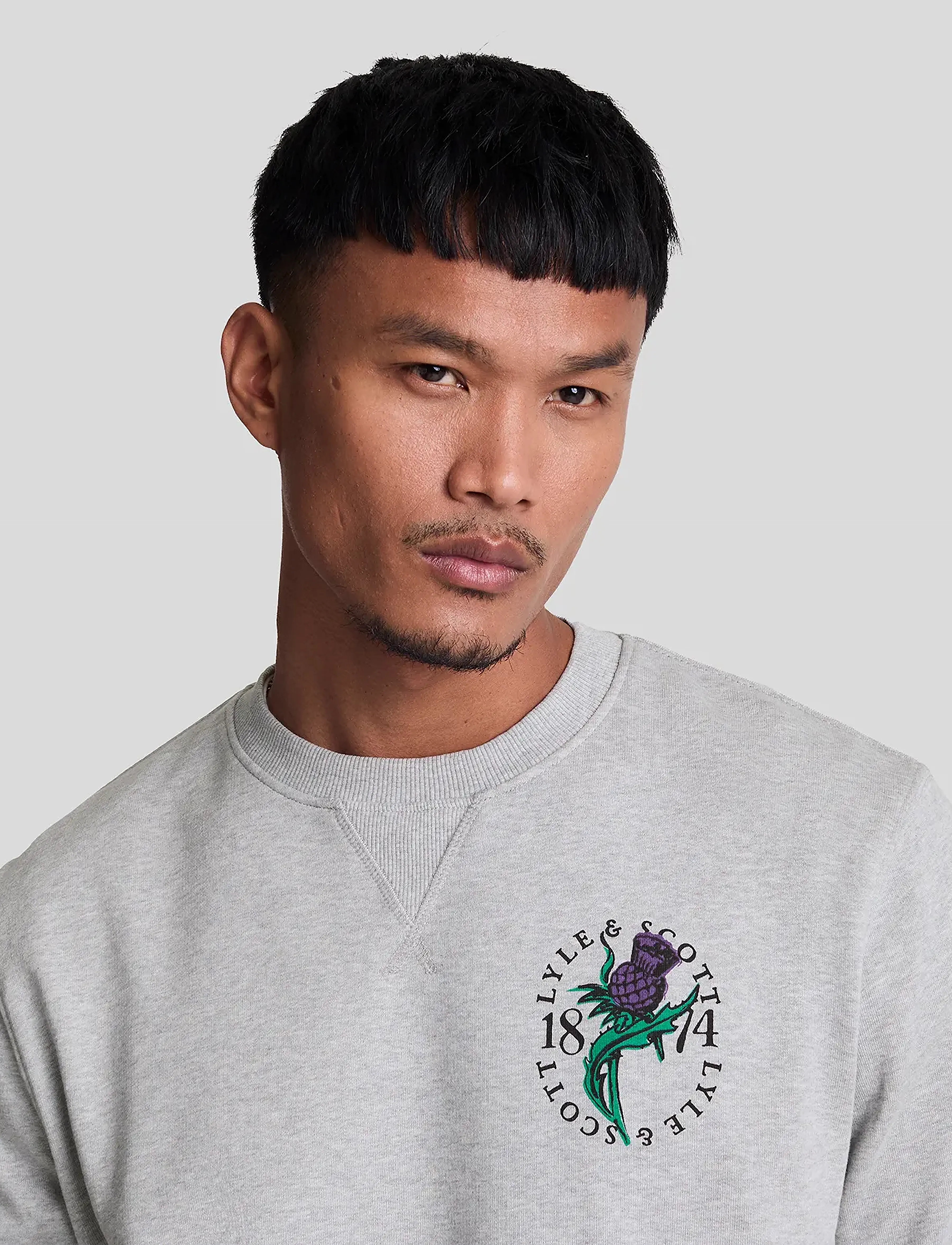 Lyle & Scott - Thistle Flora Printed Crew Neck Sweatshirt - dressipluusid - light grey marl - 4