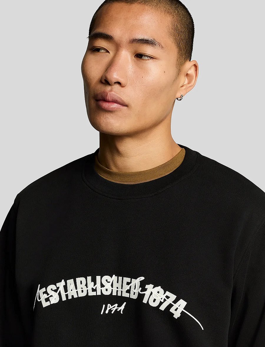 Lyle & Scott - Established 1874 Graphic Crew Neck Sweatshirt - z865 jet black - 5
