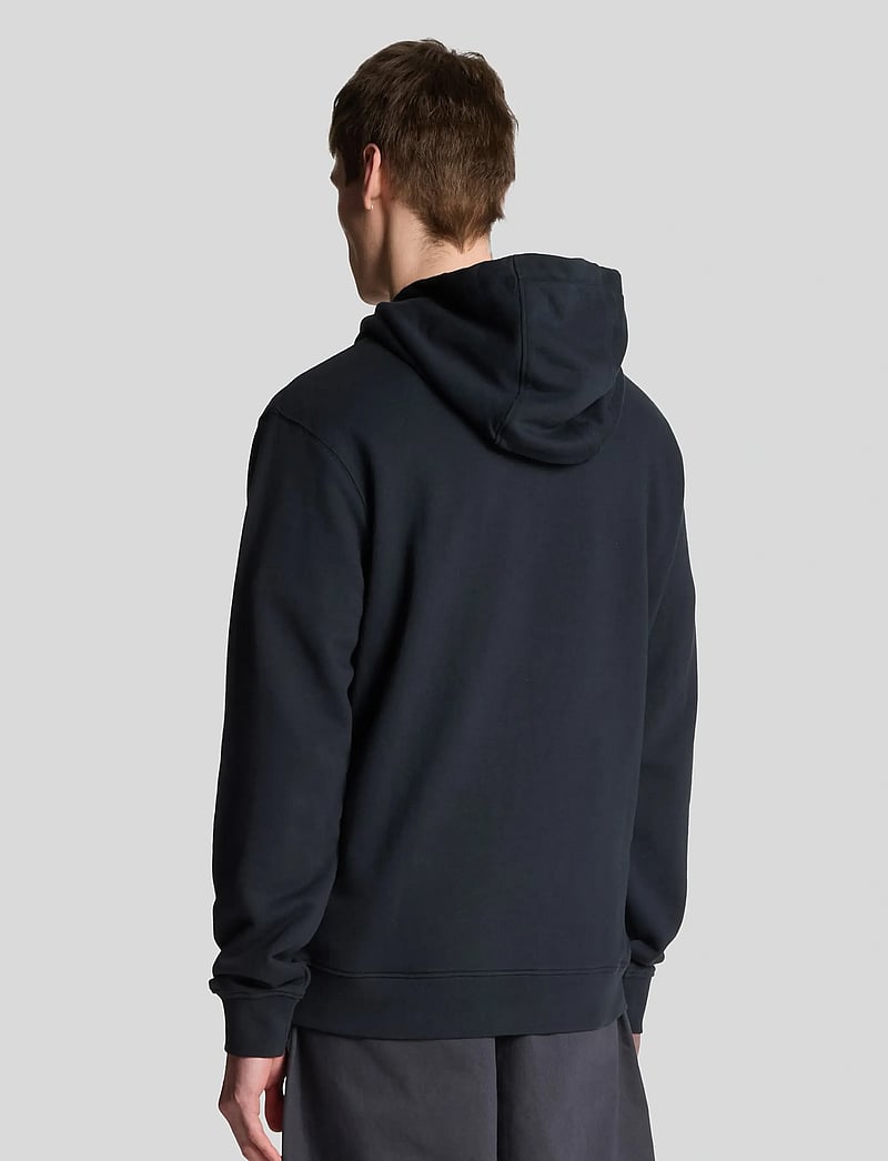 Lyle & Scott - Sunnies FC Graphic Pullover Hoodie - hoodies - z271 dark navy - 3
