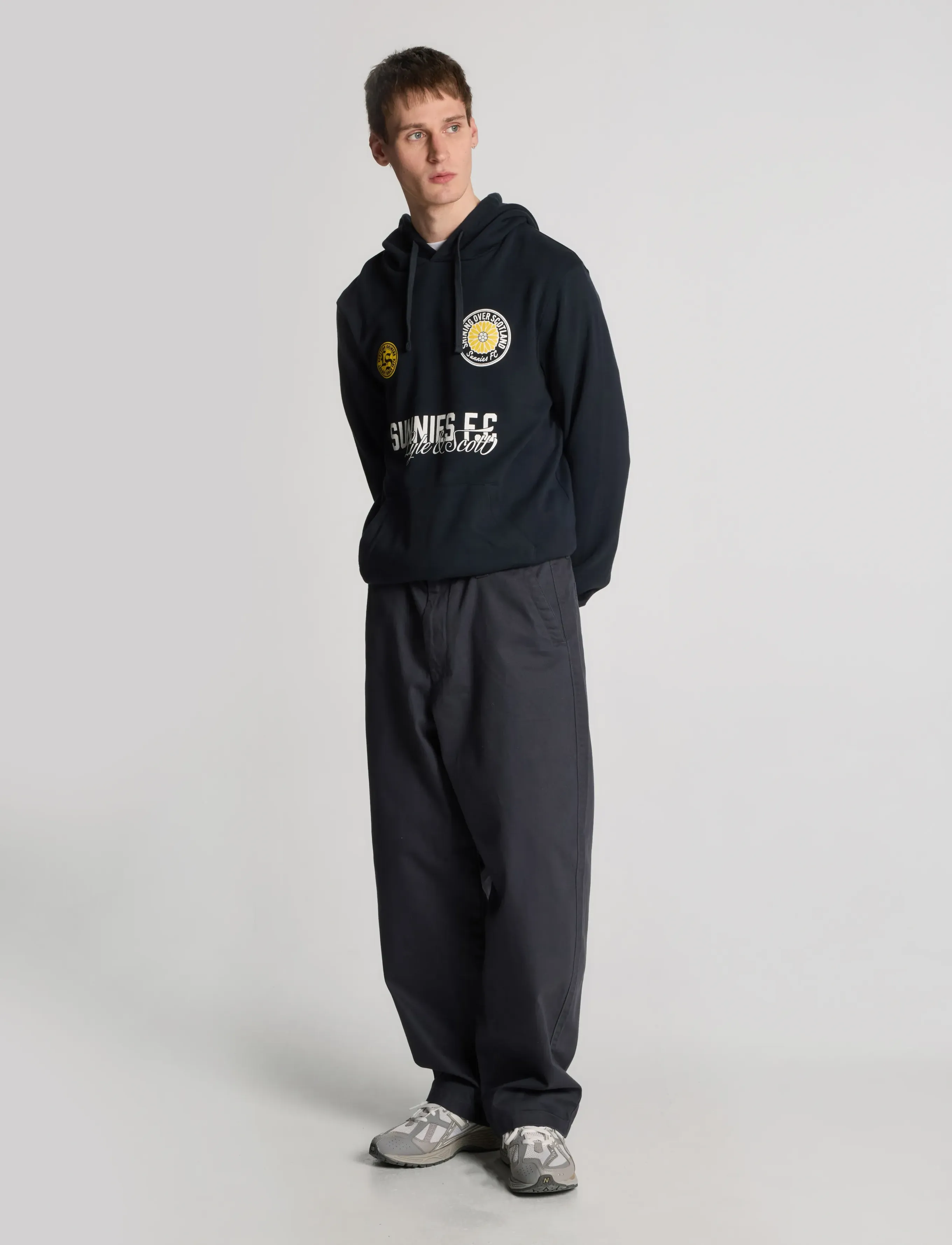 Lyle & Scott - Sunnies FC Graphic Pullover Hoodie - sweats à capuche - z271 dark navy - 4