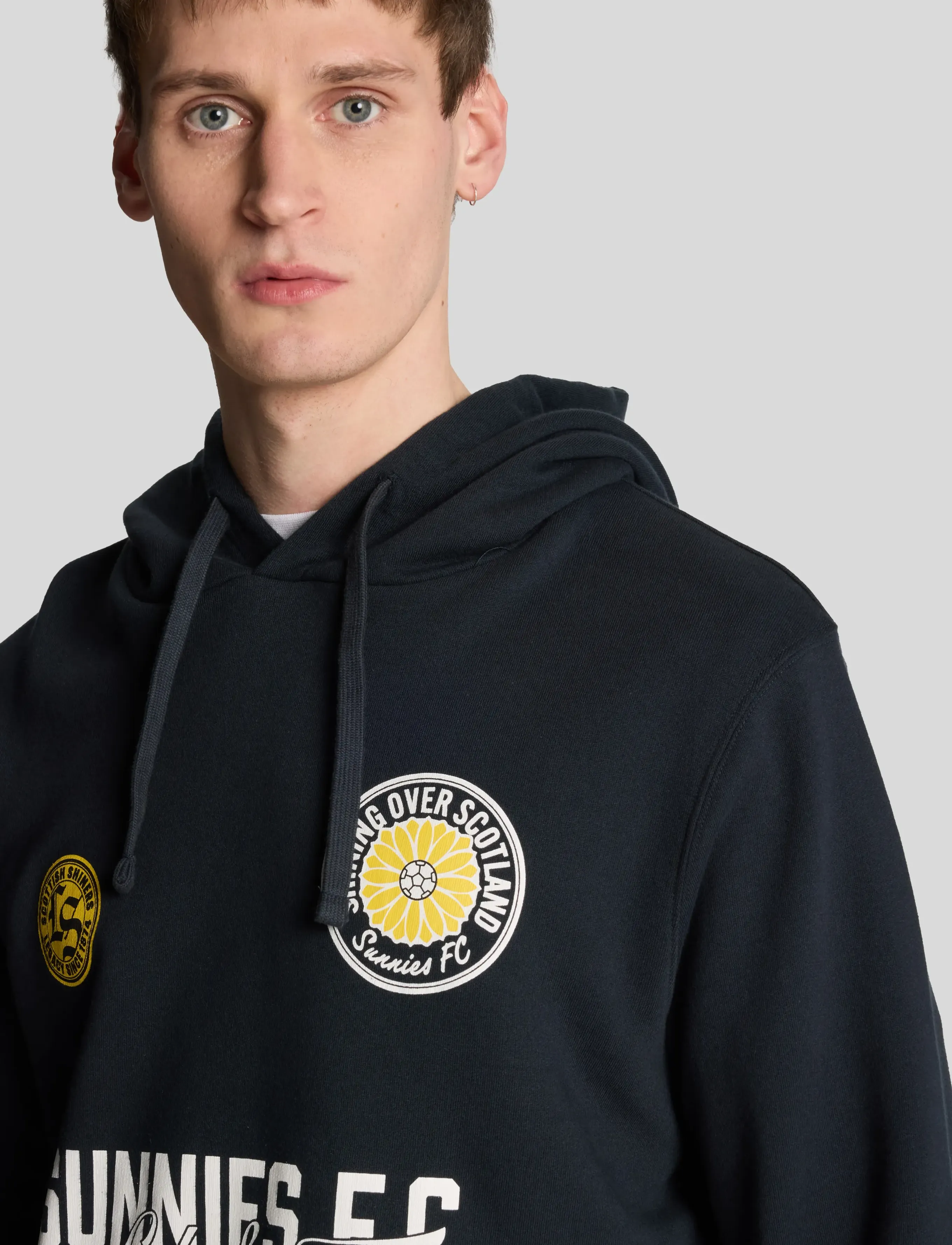 Lyle & Scott - Sunnies FC Graphic Pullover Hoodie - sweats à capuche - z271 dark navy - 5