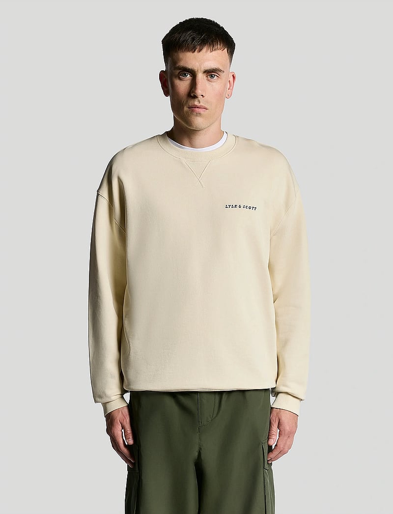 Lyle & Scott - Script Brushback Crew Neck Sweatshirt - sweatshirts - x869 foam - 0
