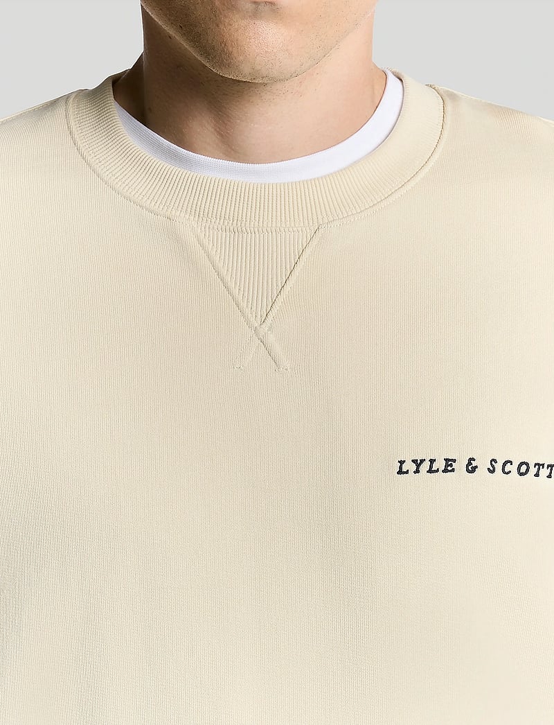 Lyle & Scott - Script Brushback Crew Neck Sweatshirt - sweatshirts - x869 foam - 5