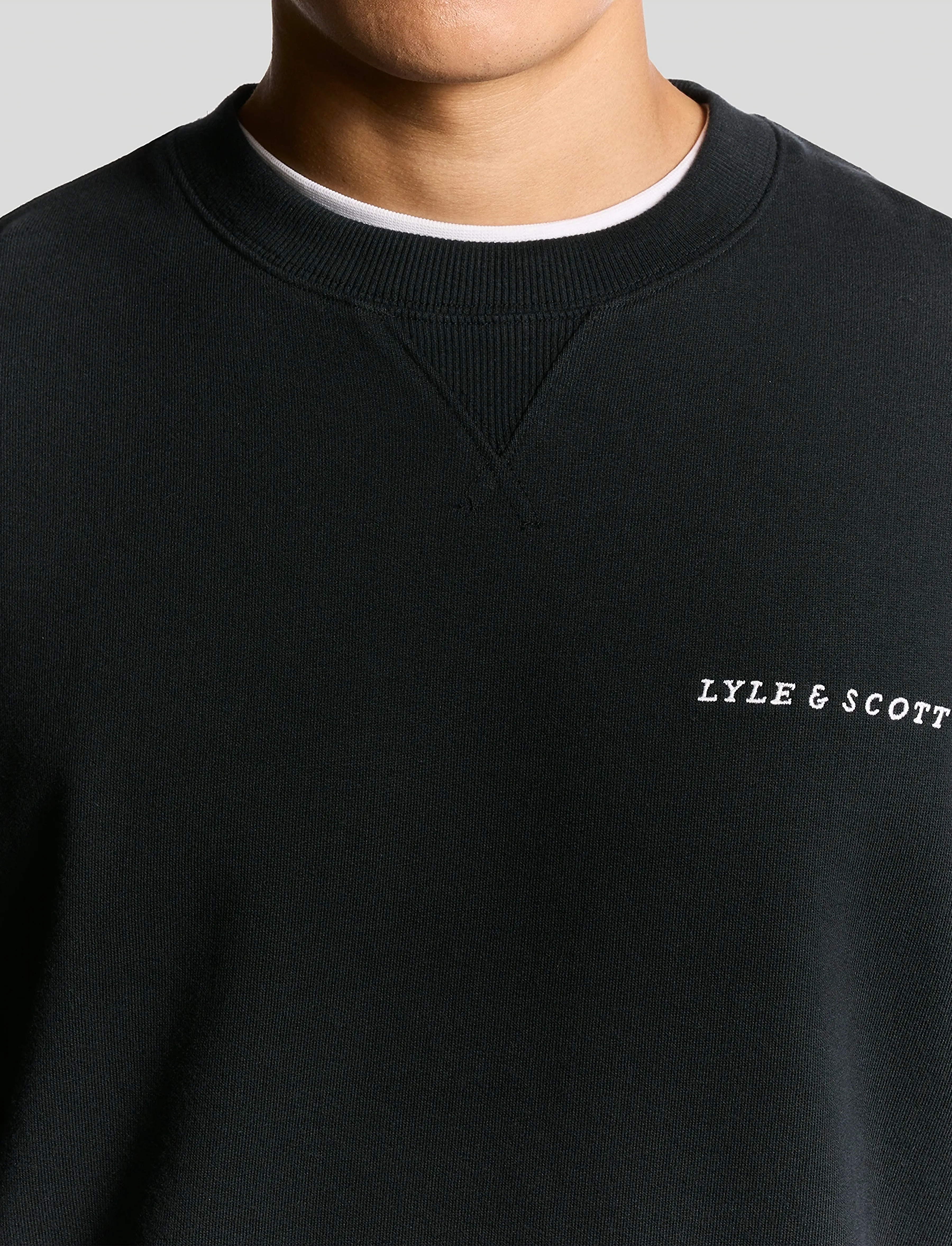 Lyle & Scott - Script Brushback Crew Neck Sweatshirt - swetry - z271 dark navy - 5