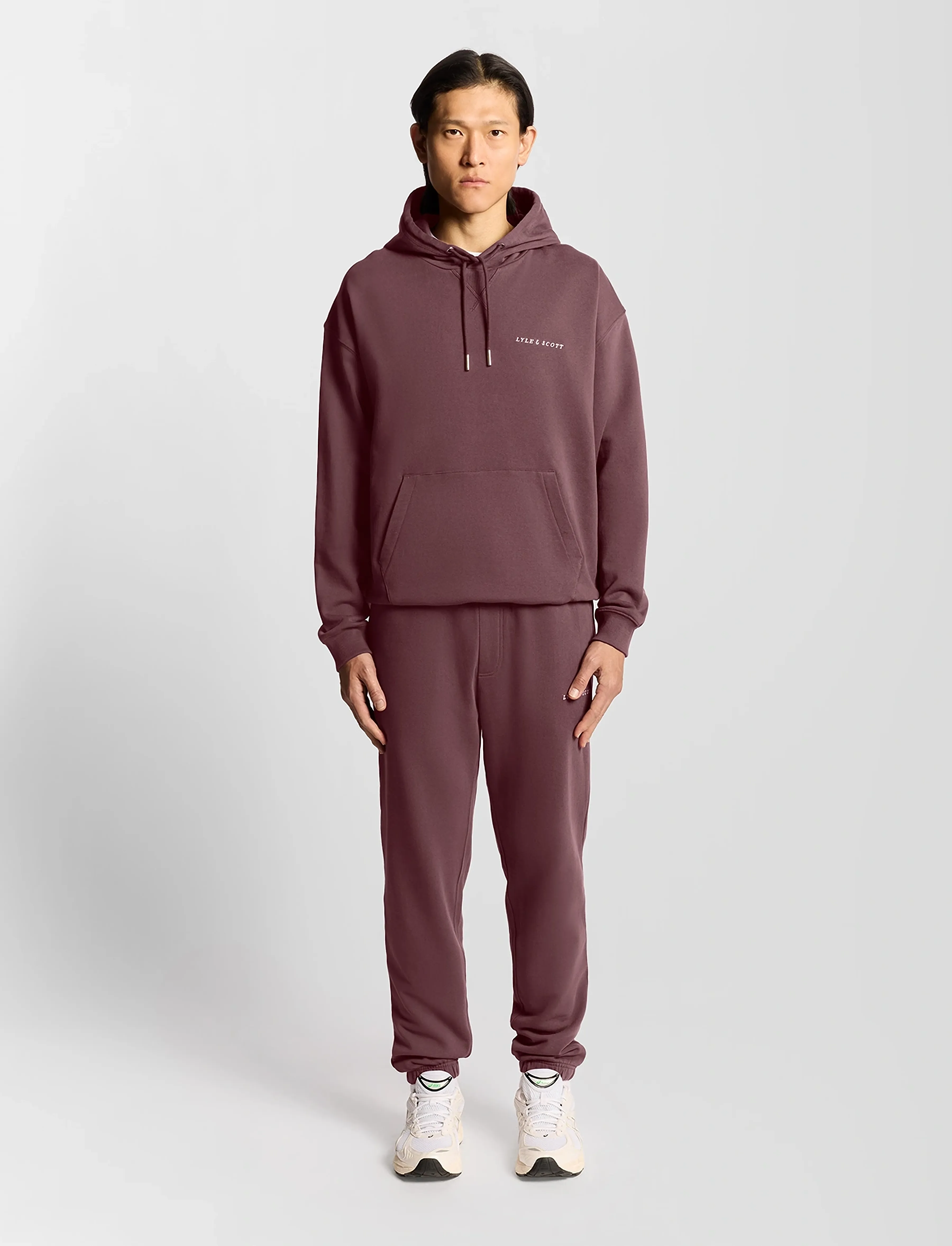 Lyle & Scott - Script Brushback Pullover Hoodie - sweatshirts - x868 dusky maroon - 5