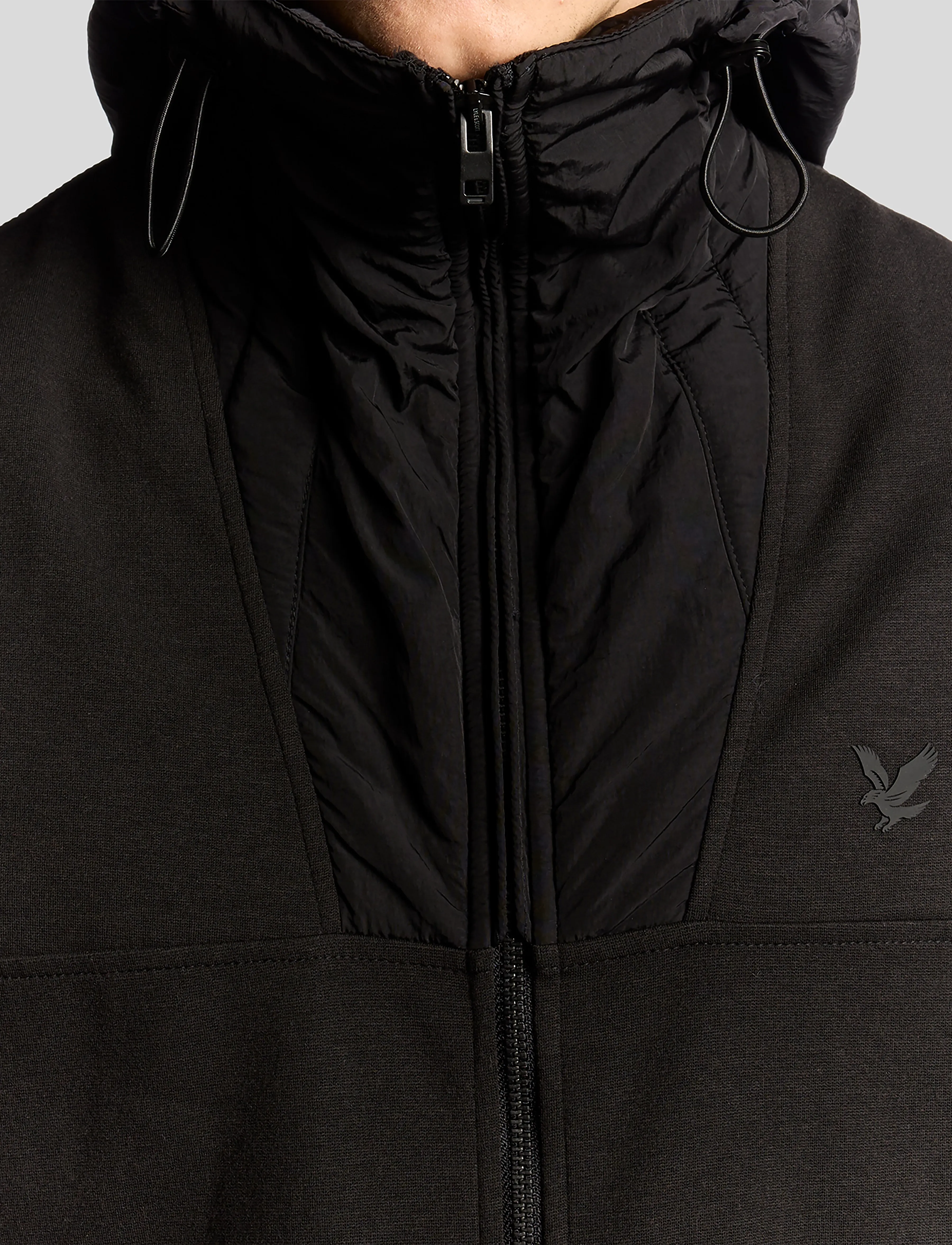 Lyle & Scott - Panelled Hybrid Jacket - kurtki - x002 black ice - 4