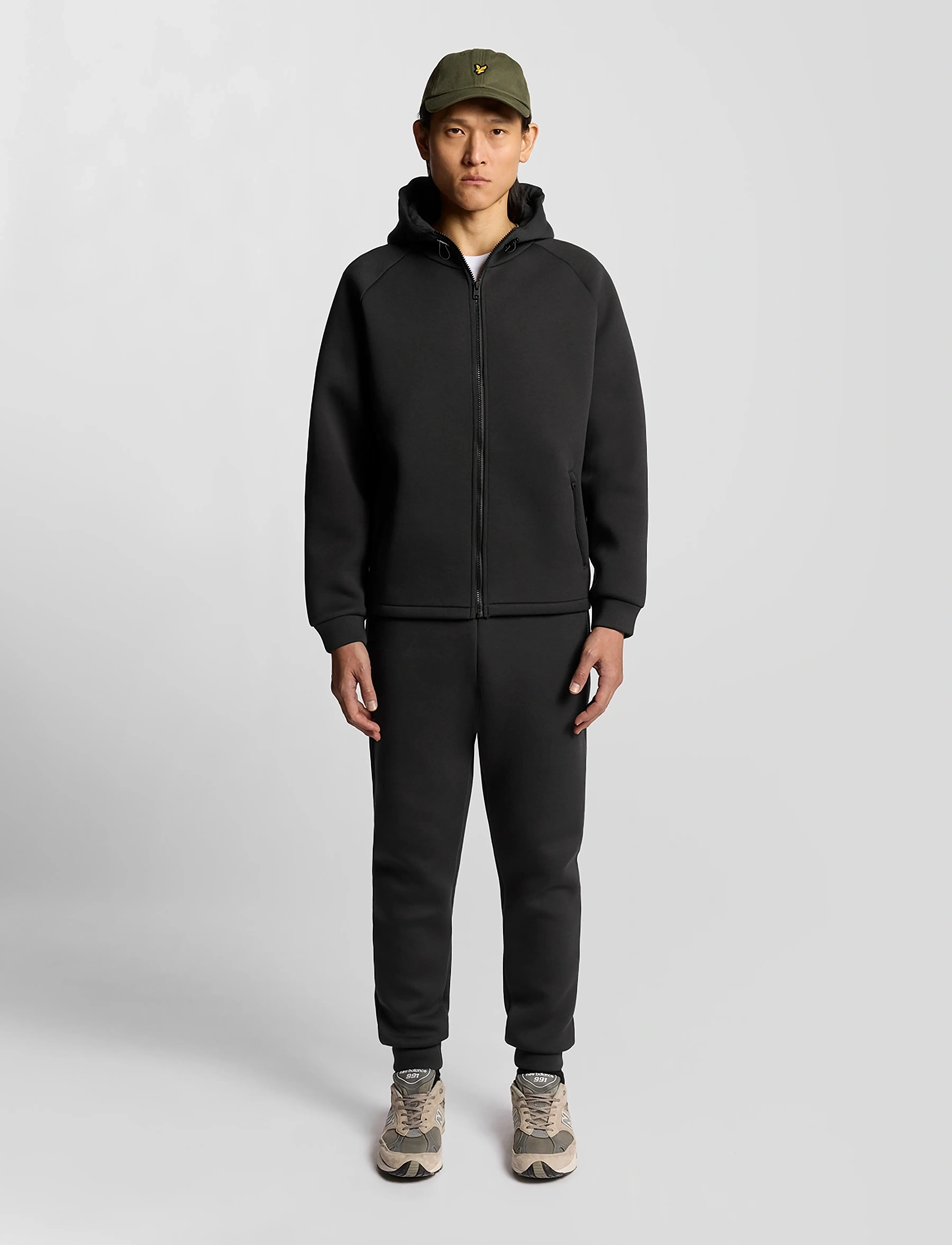 Lyle & Scott - Neoprene Sweatpant - dressipüksid - jet black - 3