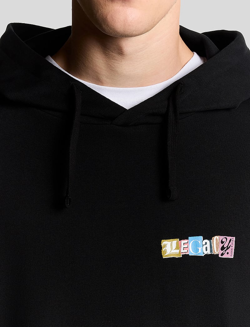 Lyle & Scott - Paper Letters Graphic Hoodie - hoodies - z865 jet black - 4