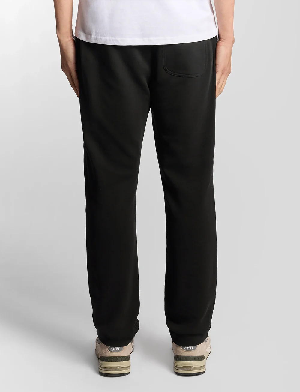 Lyle & Scott - Straight Leg Jogger - sweatpants - z865 jet black - 3