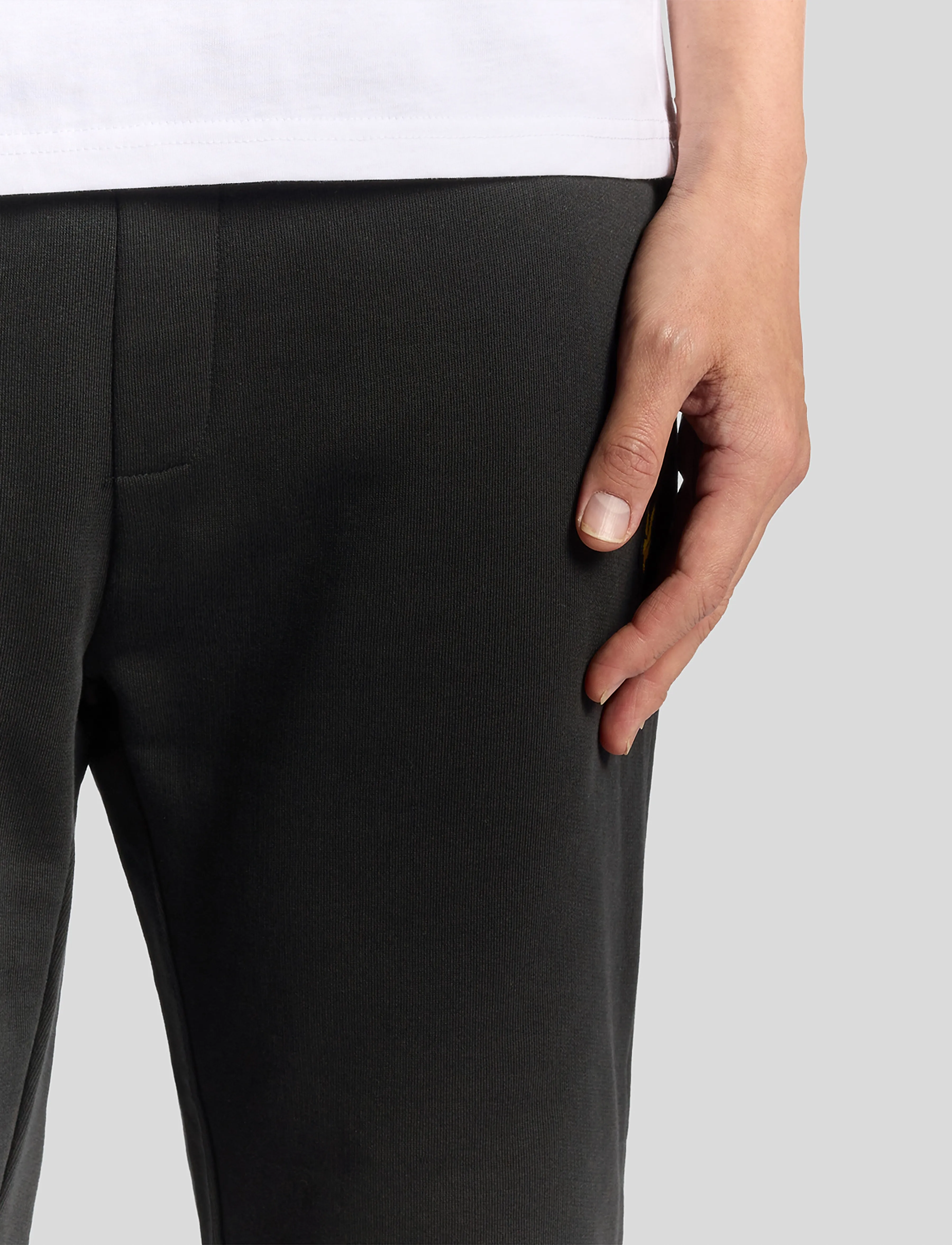 Lyle & Scott - Straight Leg Jogger - herren - z865 jet black - 5