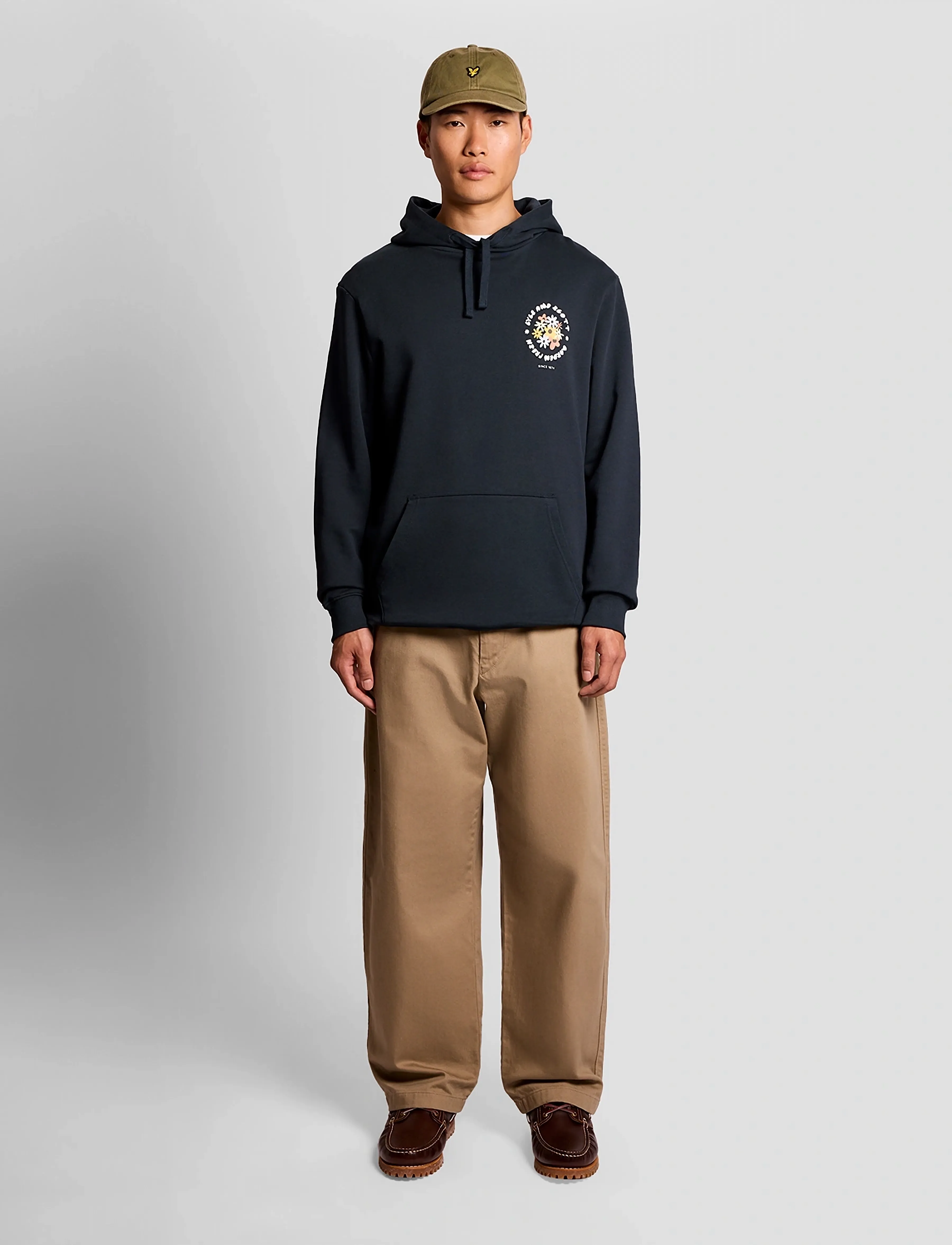 Lyle & Scott - Nature Graphic Pullover Hoodie - hoodies - dark navy - 4