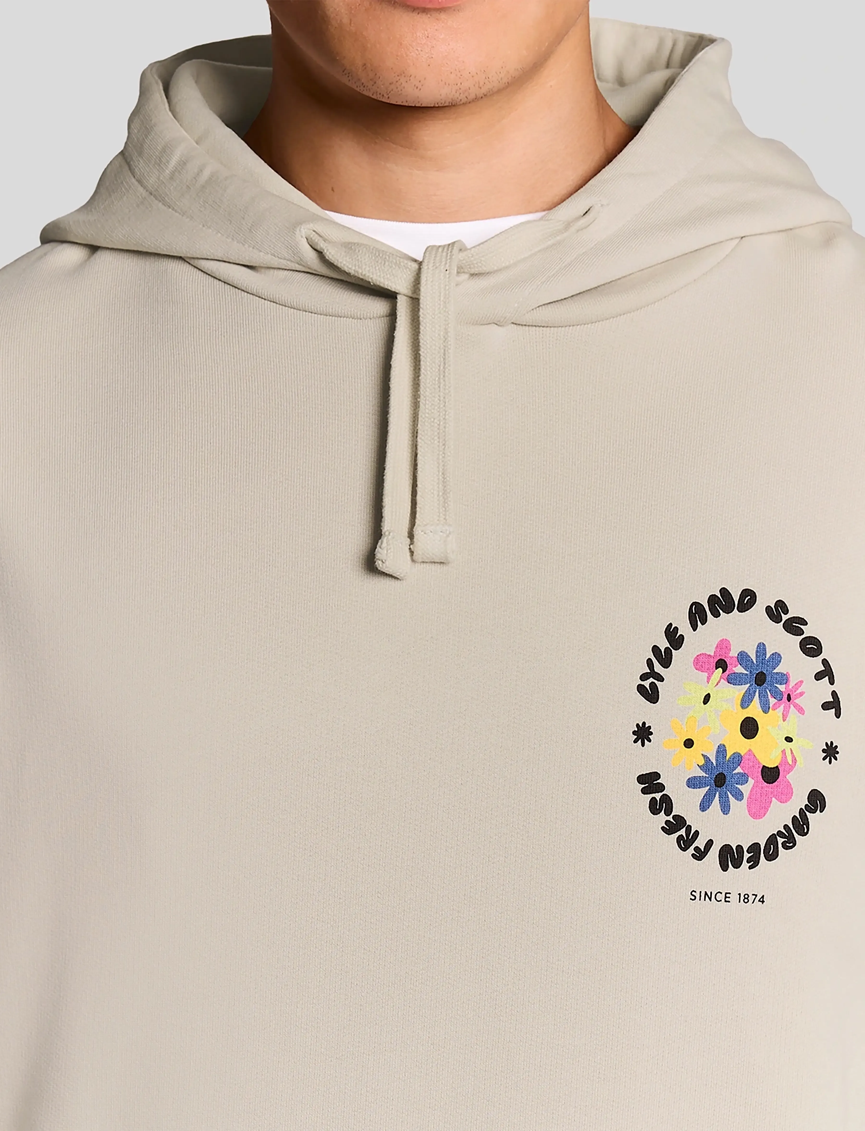 Lyle & Scott - Nature Graphic Pullover Hoodie - sweatshirts - putty - 5