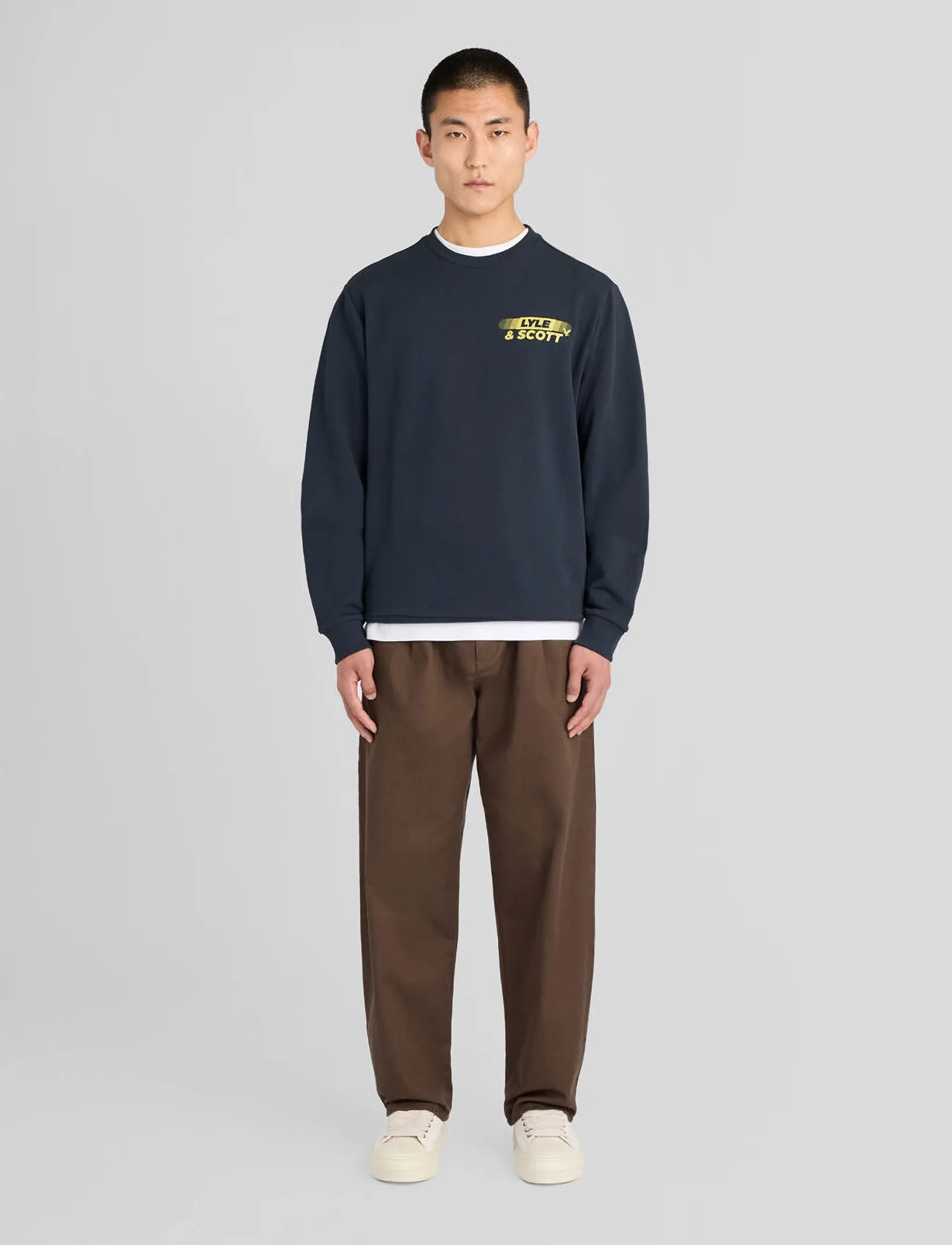 Lyle & Scott - Branded Repeat Graphic Sweatshirt - sweatshirts - dark navy - 4