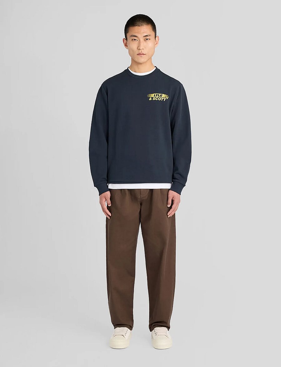 Lyle & Scott - Branded Repeat Graphic Sweatshirt - sweatshirts - dark navy - 4
