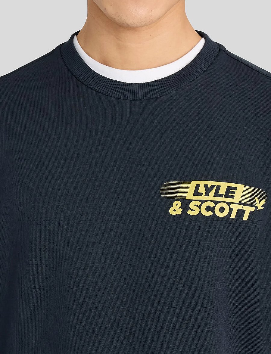 Lyle & Scott - Branded Repeat Graphic Sweatshirt - sweatshirts - dark navy - 5