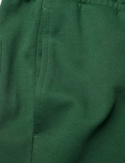 Lyle & Scott - Sweat Short - shorts - english green - 2