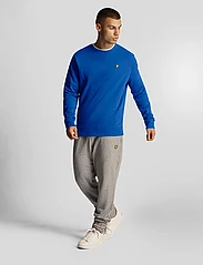 Lyle & Scott - Crew Neck Sweatshirt - sweatshirts - bright blue - 4