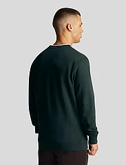 Lyle & Scott - Crew Neck Sweatshirt - sweatshirts - dark green - 3