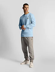 Lyle & Scott - Crew Neck Sweatshirt - sweatshirts - light blue - 4