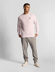 Lyle & Scott - Crew Neck Sweatshirt - dressipluusid - light pink - 4