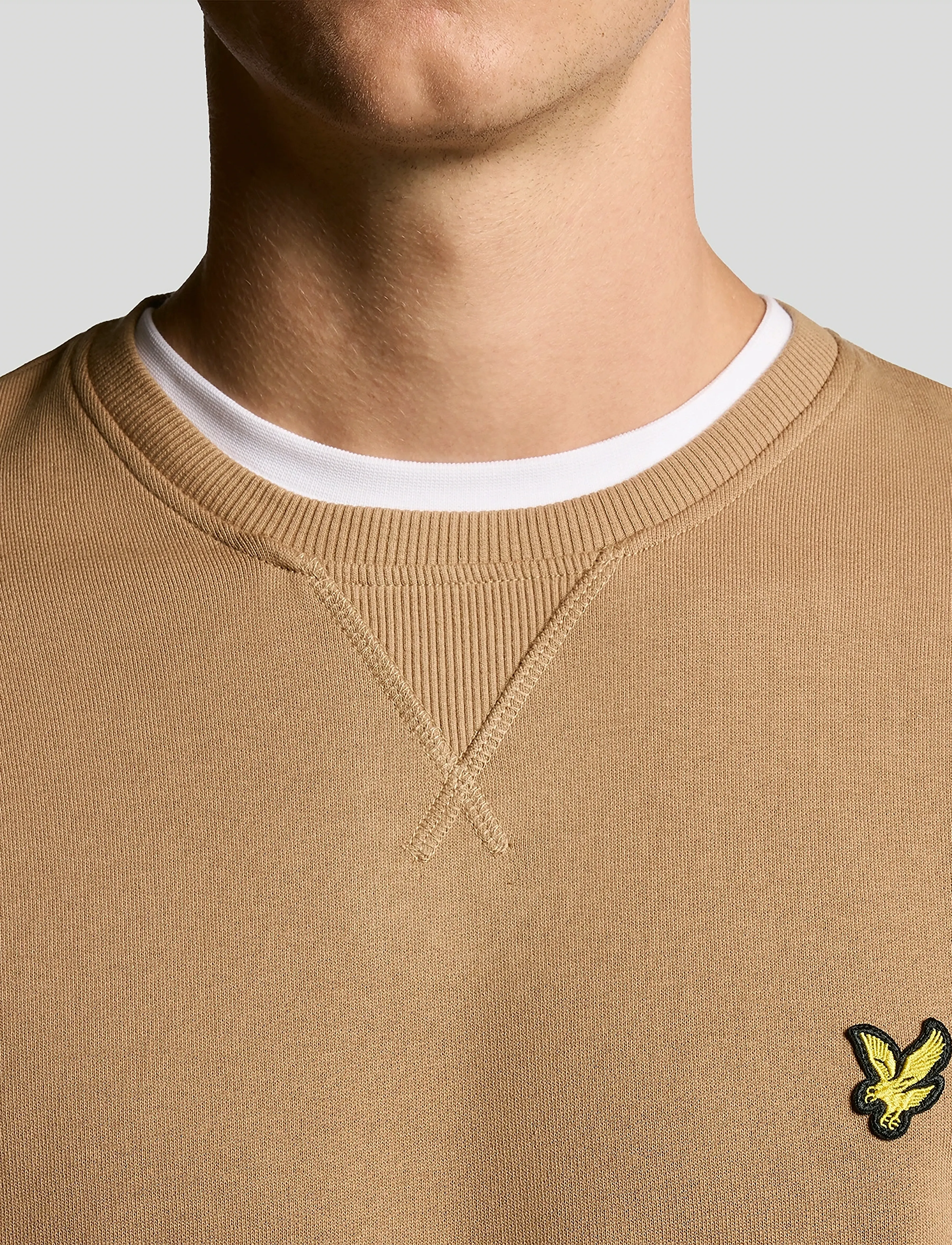 Lyle & Scott - Crew Neck Sweatshirt - urlaubsfavoriten - x851 tigers eye - 5
