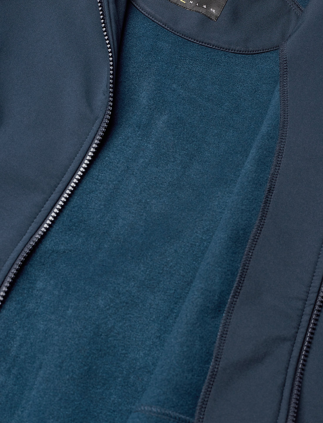 Lyle & scott zip through funnel 2025 neck soft shell jacket