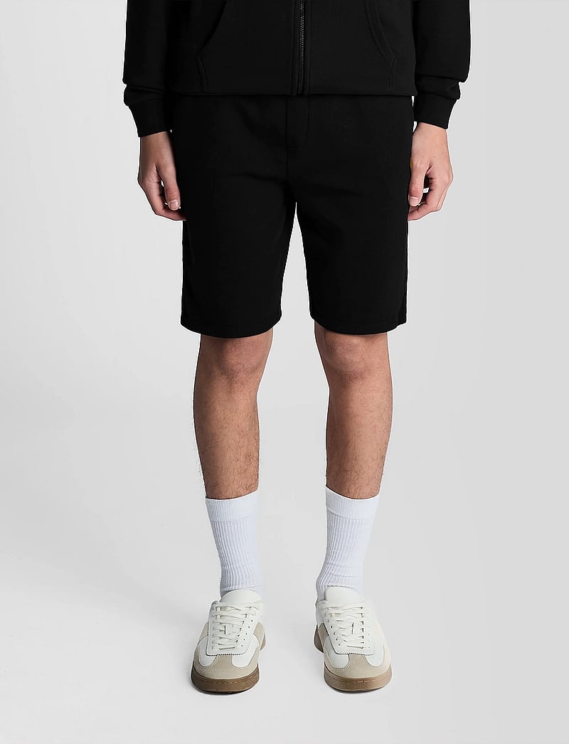 Lyle & Scott - Sweat Short - mjukisshorts - z865 jet black - 0