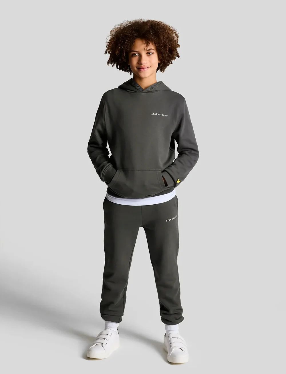 Lyle & Scott - Script Embroidered Sweatpant - dressipüksid - gunmetal - 2