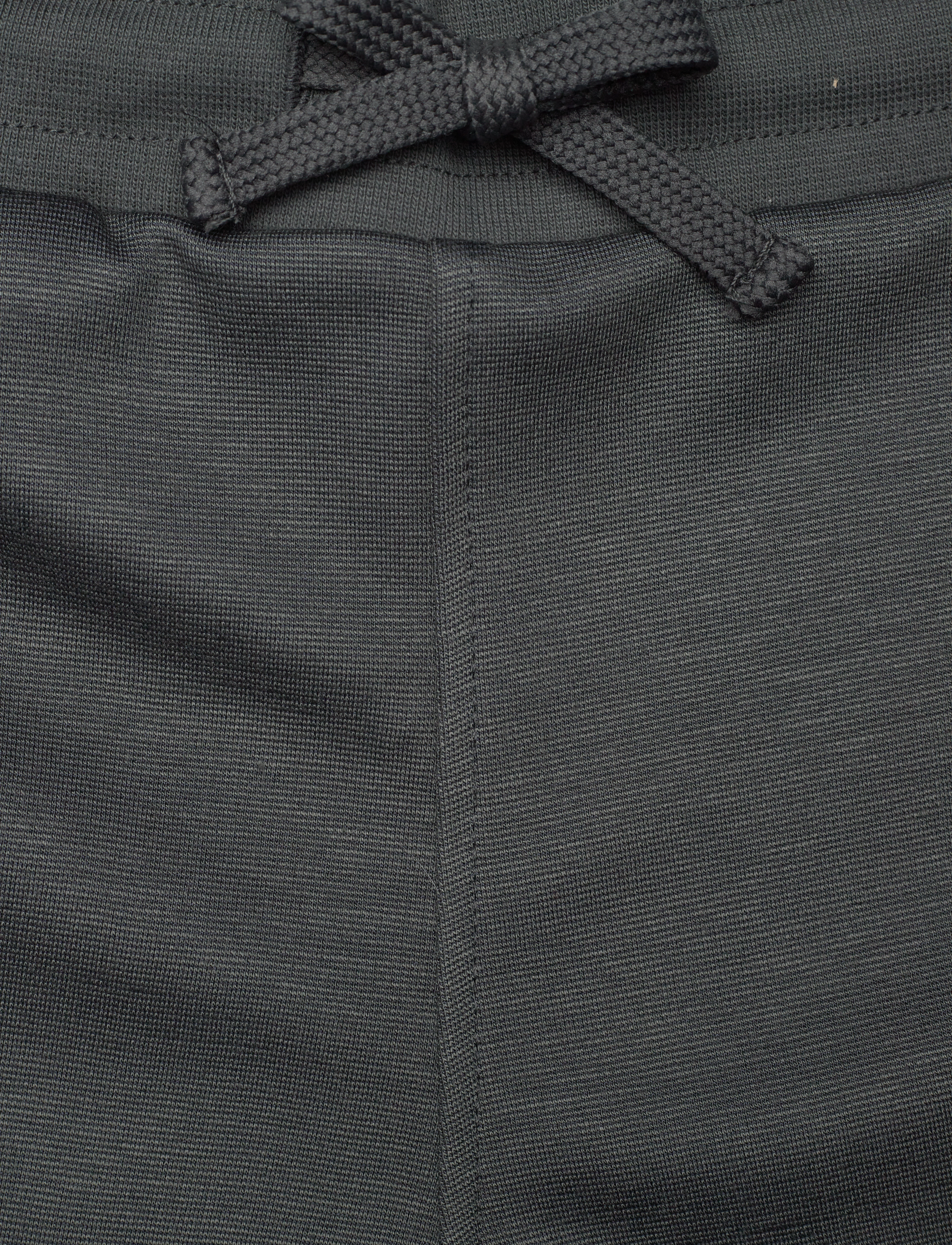 Lyle & Scott - Fly Fleece Short - sweatshorts - x129 graphite - 2