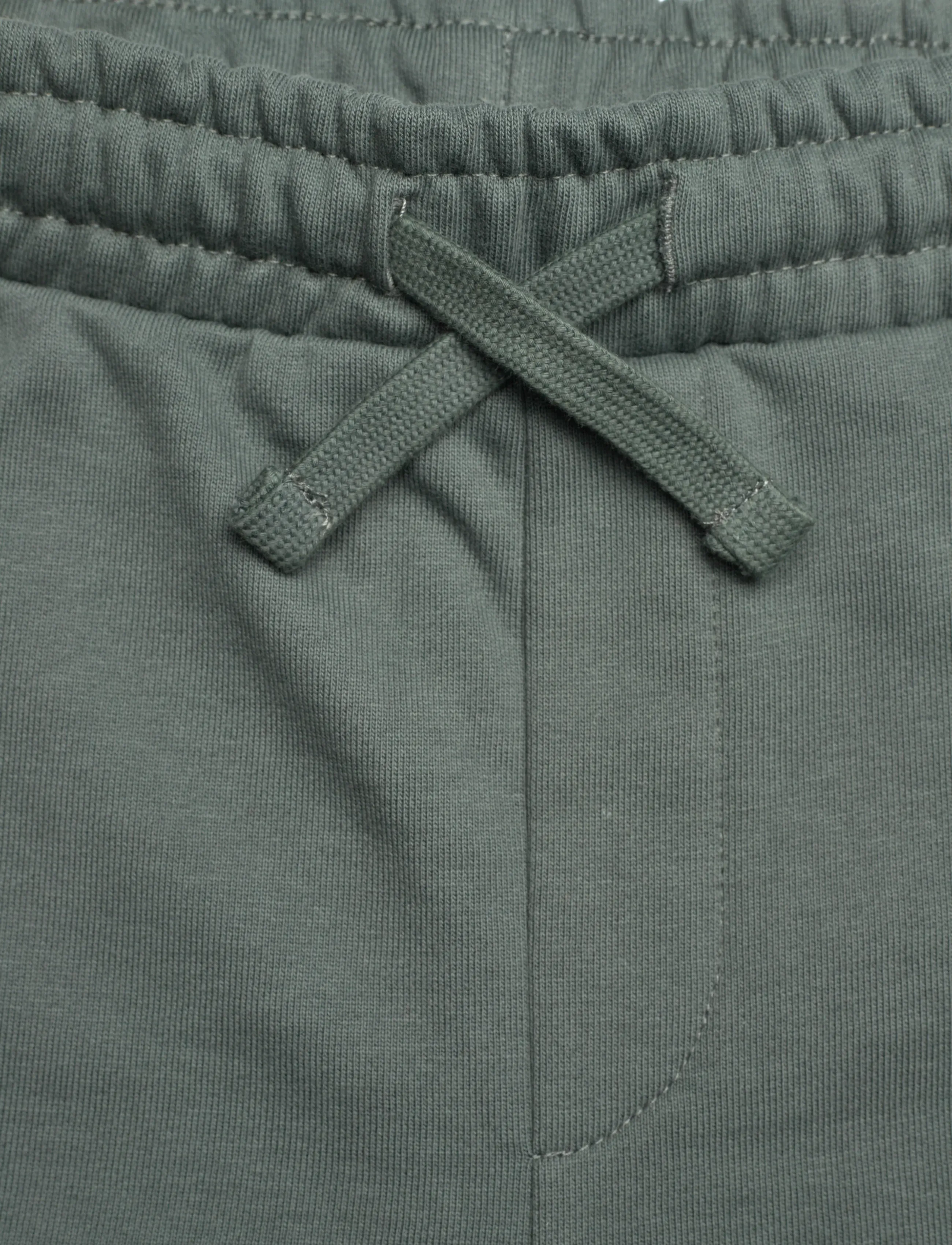 Lyle & Scott - Sweatshort - sweatshorts - green mercurial - 3