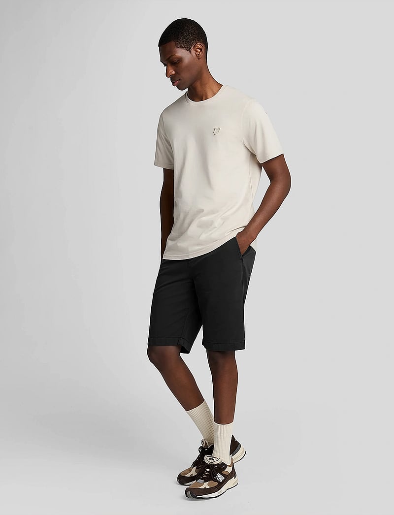 Lyle & Scott - Chino Short - chinos shorts - z865 jet black - 4