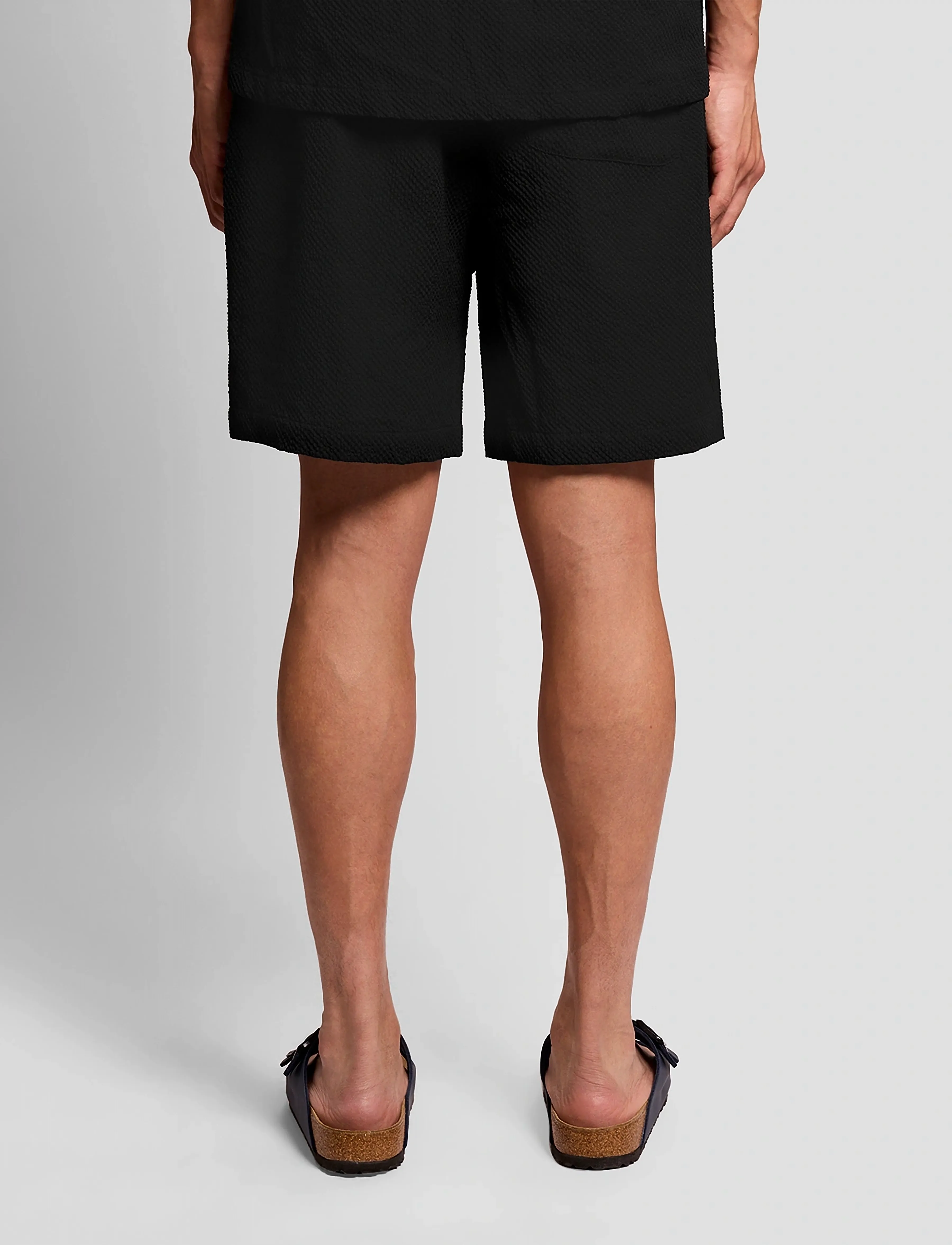 Lyle & Scott - Crinkle Resort Short - casual shorts - jet black - 3
