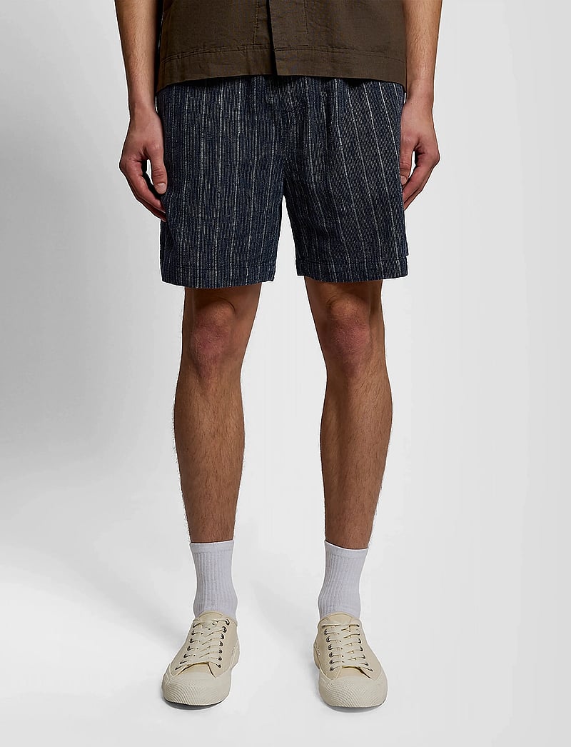 Lyle & Scott - Linen Blend Ticking Stripe Short - linen shorts - dark navy - 4