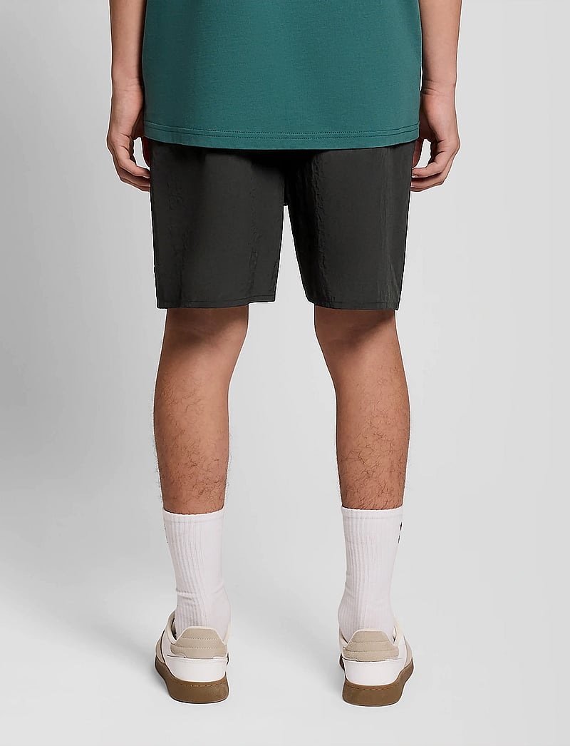 Lyle & Scott - Plain Swim Short - badehosen - z865 jet black - 4