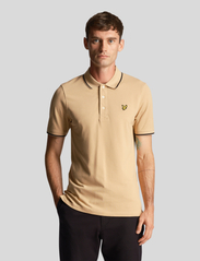 Lyle & Scott - Tipped Polo Shirt - short-sleeved polos - x221 cairngorms khaki/black - 2