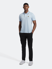 Lyle & Scott - Tipped Polo Shirt - kortärmade pikéer - light blue/ dark navy - 3